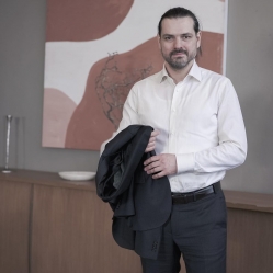 Пластический хирург Валерий Стайсупов